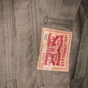 Levi's Jeans - MENS LEVI JEANS SIZE 40x32 tan color perfect Levi's Jeans - MENS LEVI JEANS SIZE 40x32 tan color perfect